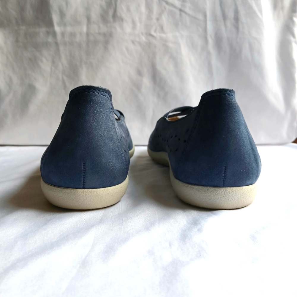 Mephisto Perforated Mary Jane Shoes 8M - Picture 4 of 5